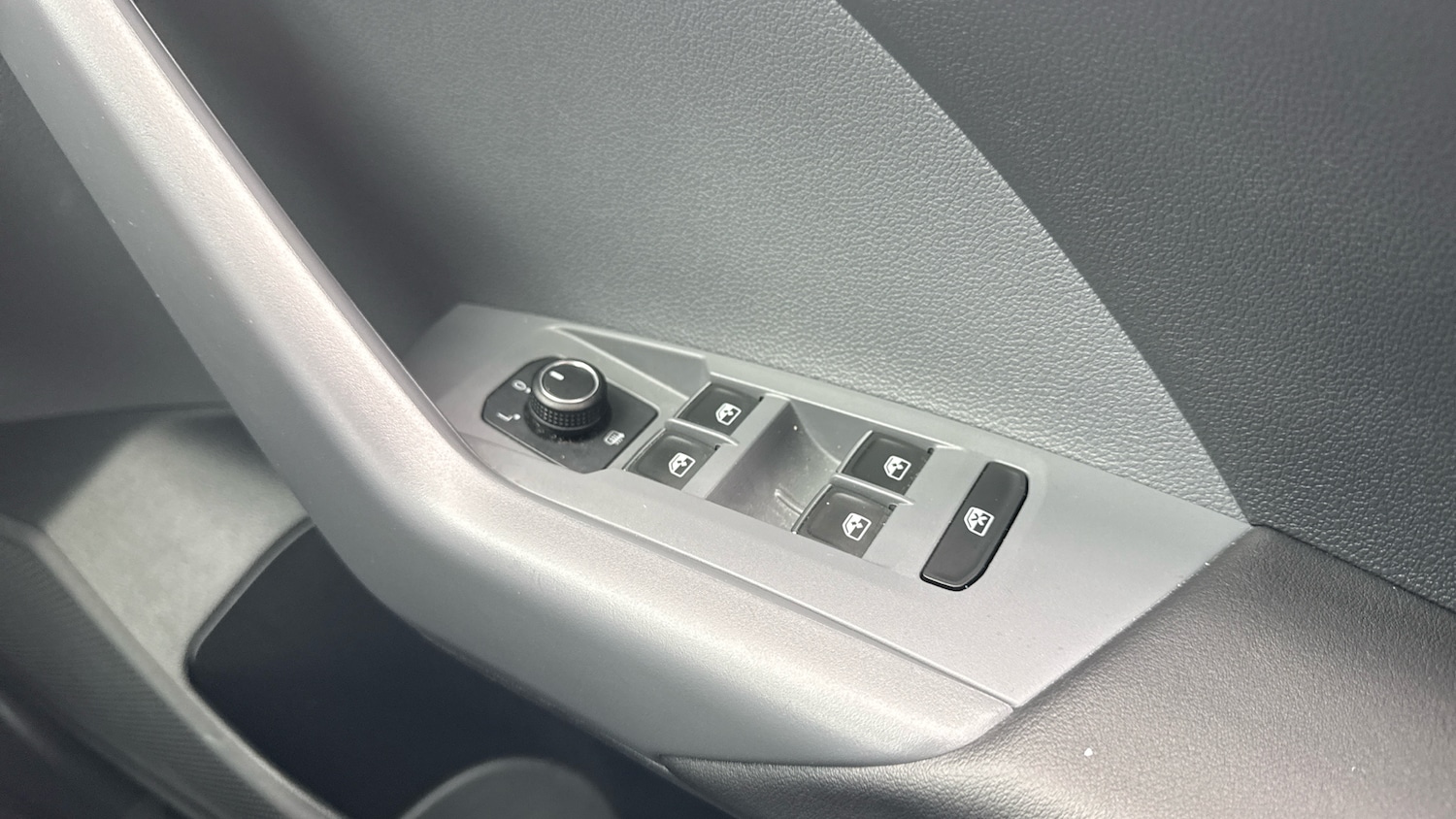 Used Volkswagen T-Cross 2021 for sale - 76268175: Photo 25