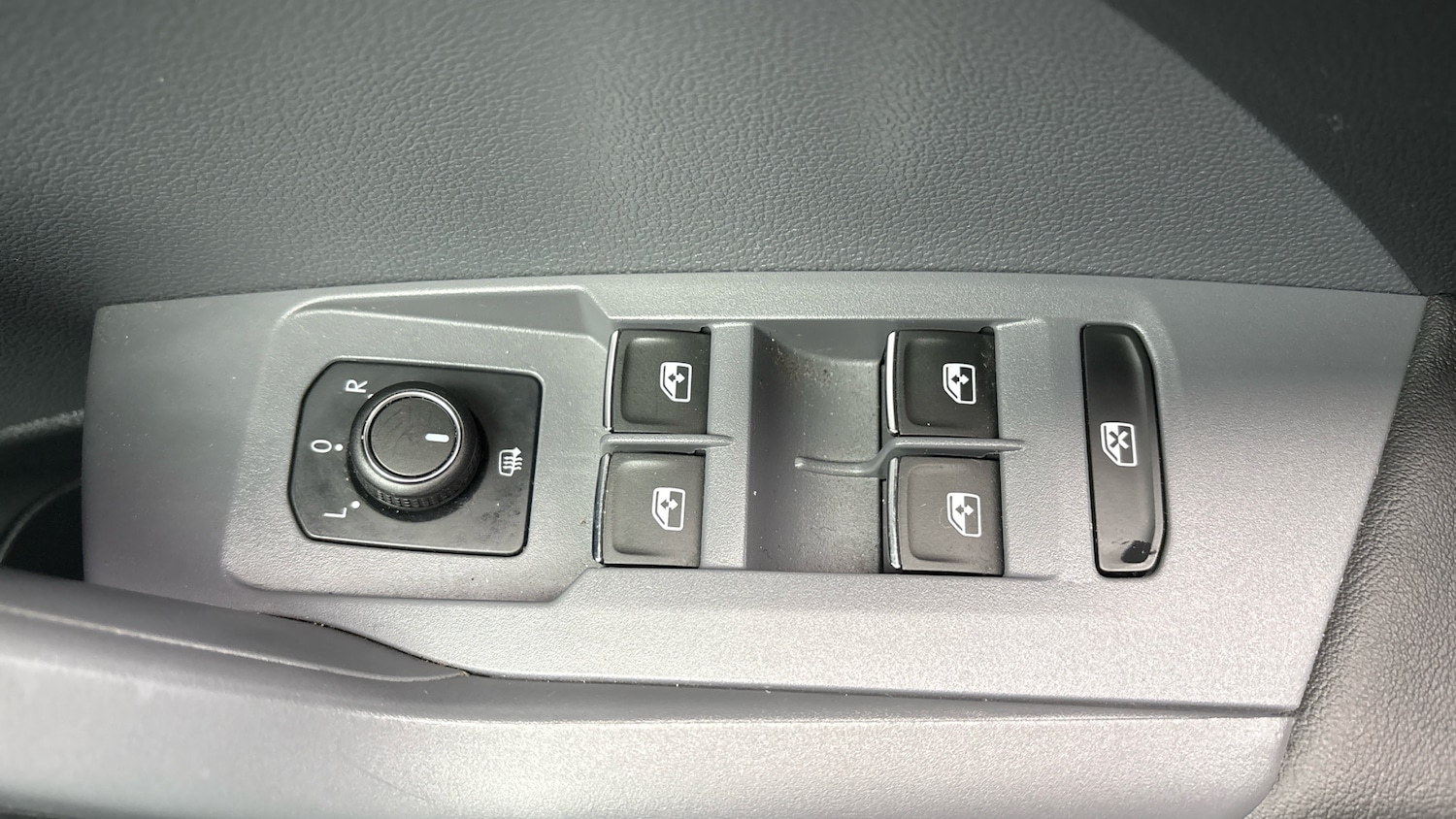 Used Volkswagen T-Cross 2021 for sale - 77663319: Photo 46