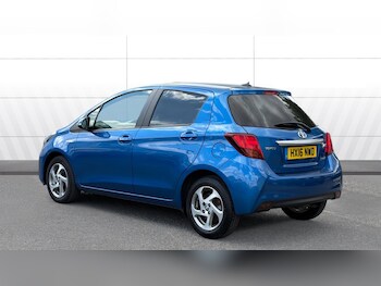 Used Toyota Yaris 2016 for sale - 79460476: Photo
