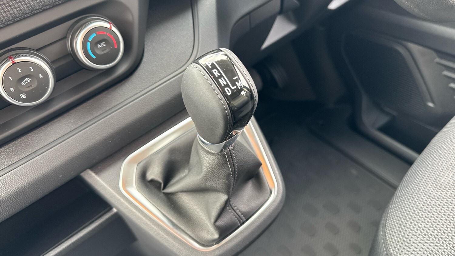 Used Renault Trafic 2025 for sale - 76354910: Photo 13