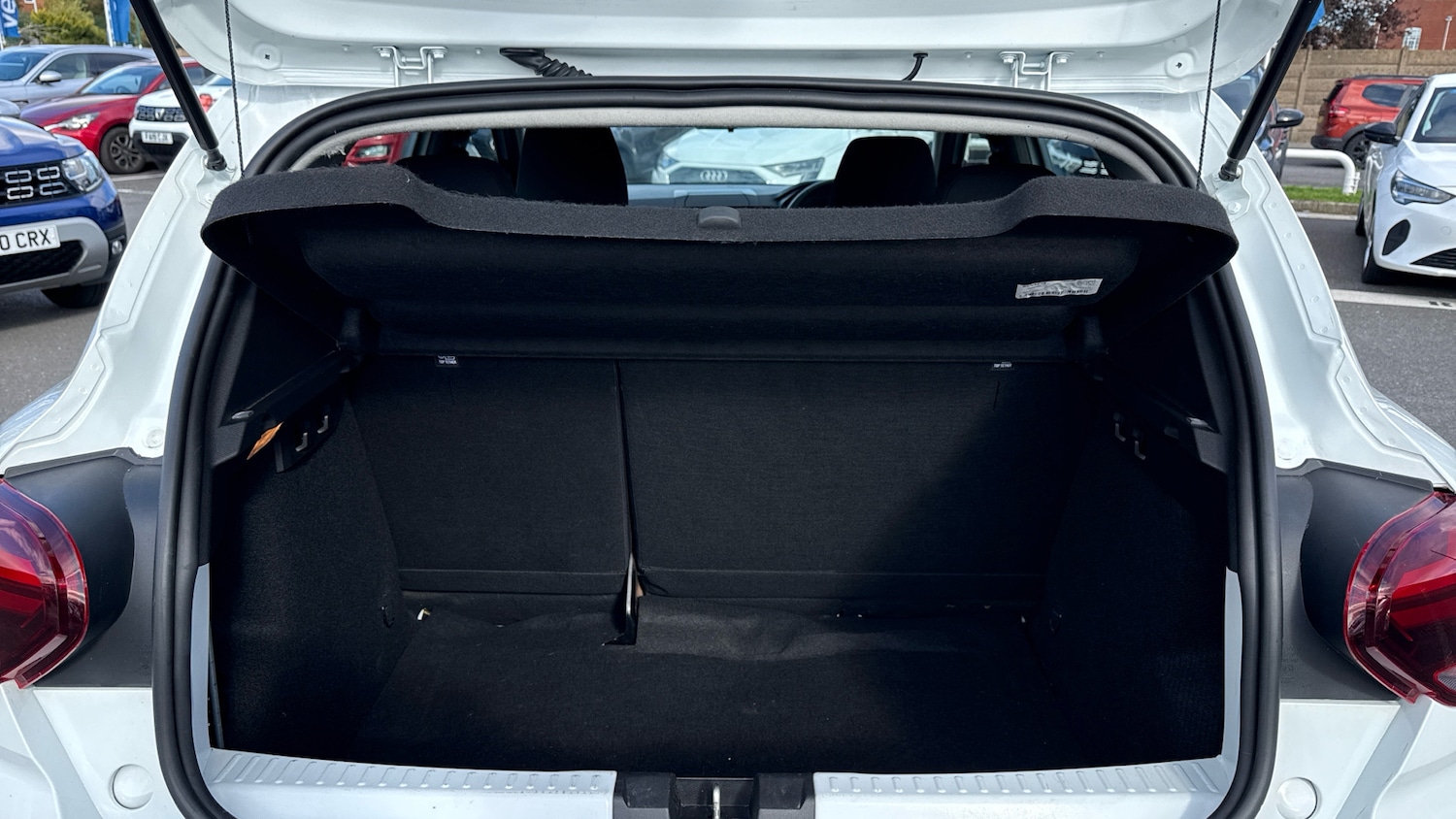 Used Dacia Sandero 2021 for sale - 76076272: Photo 4