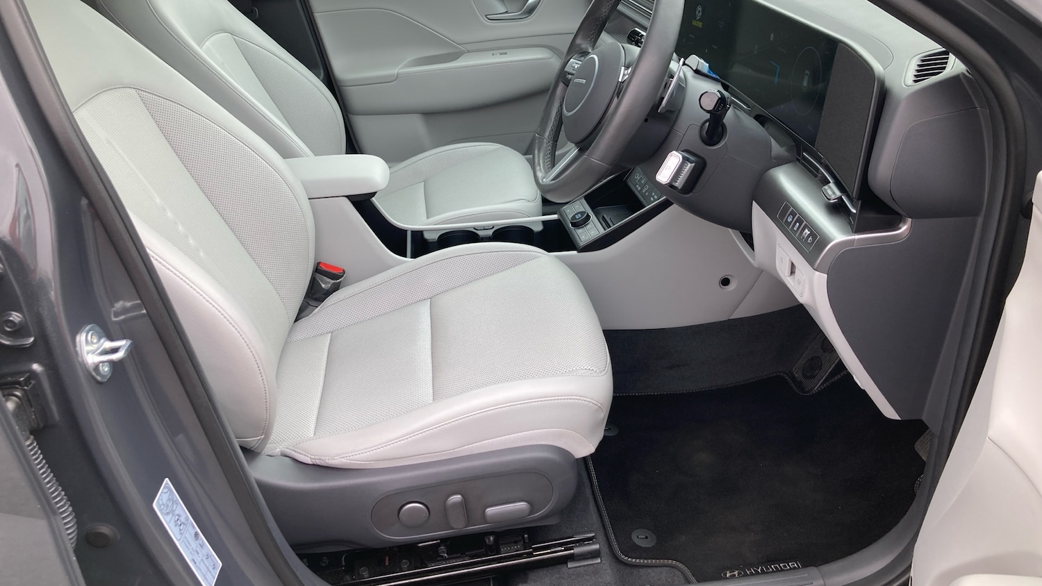 Used Hyundai KONA 2024 for sale - 77918486: Photo 31