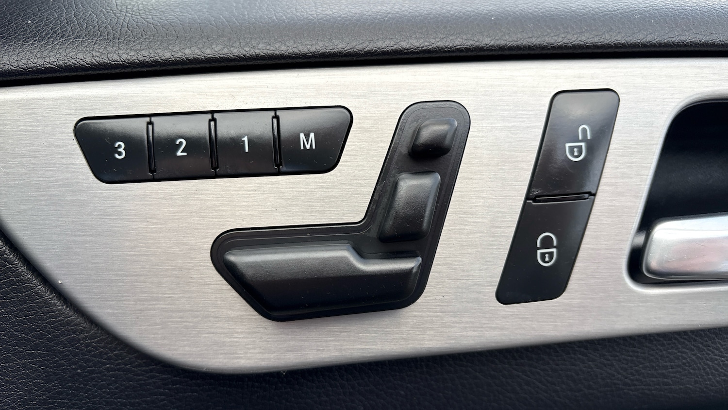 Used Mercedes-Benz M Class 2015 for sale - 76467871: Photo 46