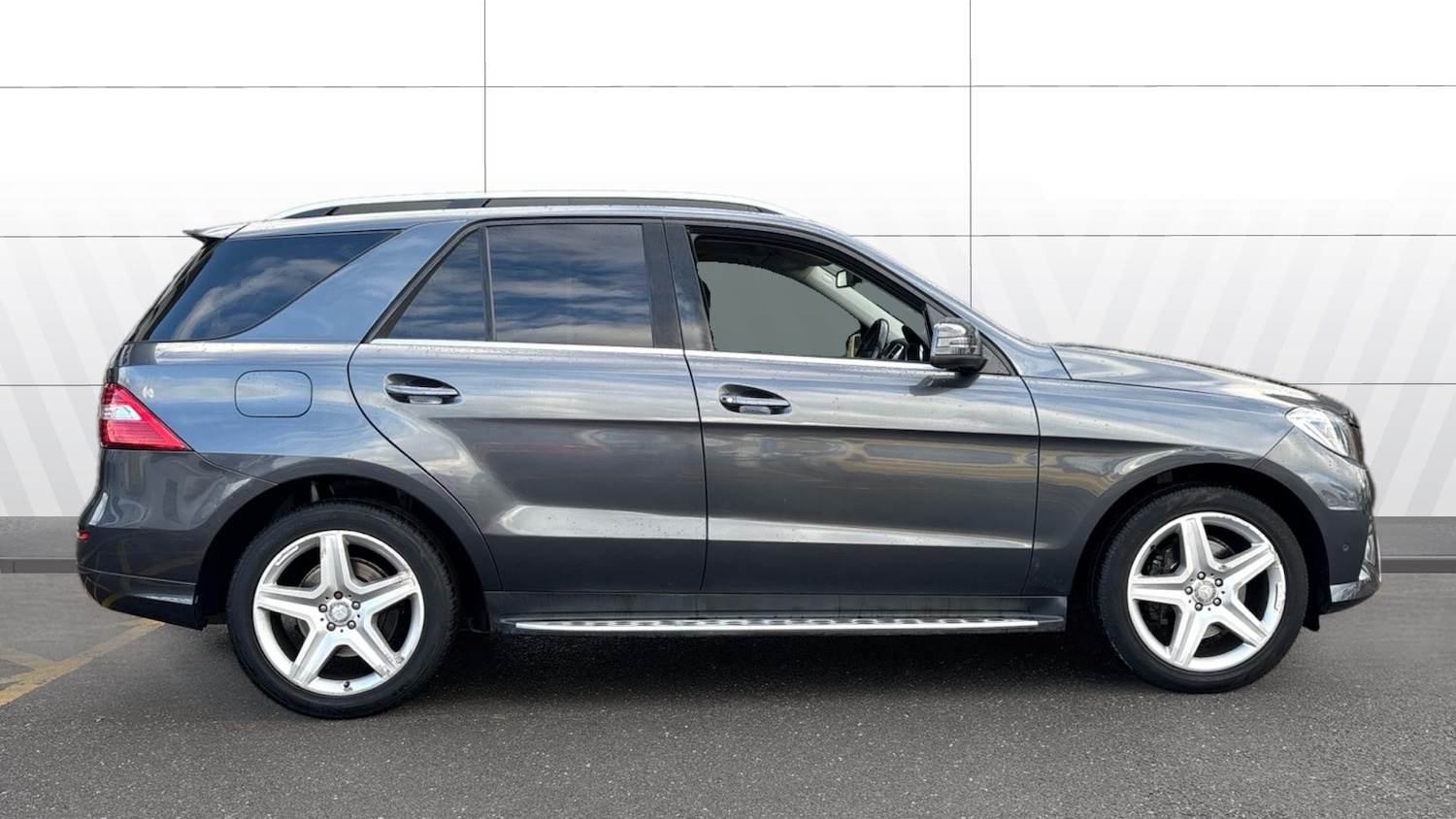 Used Mercedes-Benz M Class 2015 for sale - 76467871: Photo 5