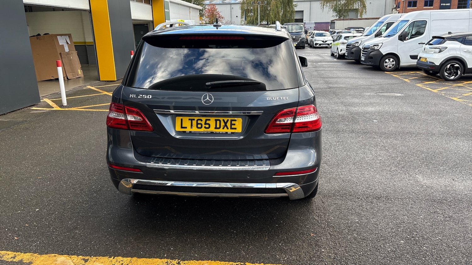 Used Mercedes-Benz M Class 2015 for sale - 76467871: Photo 57