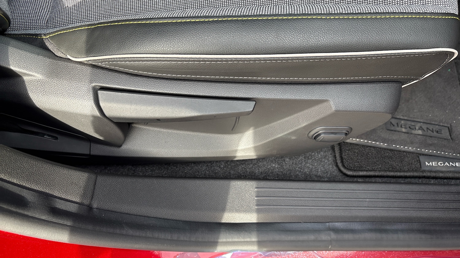 Used Renault Megane E Tech 2025 for sale - 76960624: Photo 40