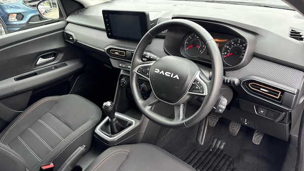Used Dacia Sandero Stepway 2024 for sale - 76231598: Photo 11