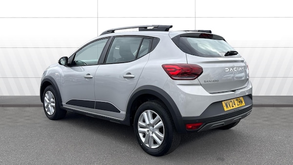 Used Dacia Sandero Stepway 2024 for sale - 76231598: Photo 2