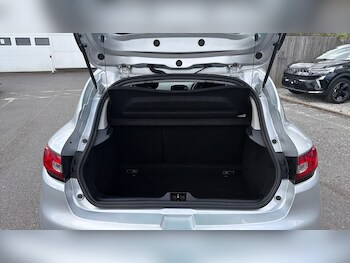 Used Renault Clio 2019 for sale - 78862559: Photo