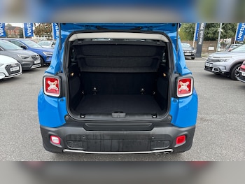 Used Jeep Renegade 2016 for sale - 76319995: Photo 4