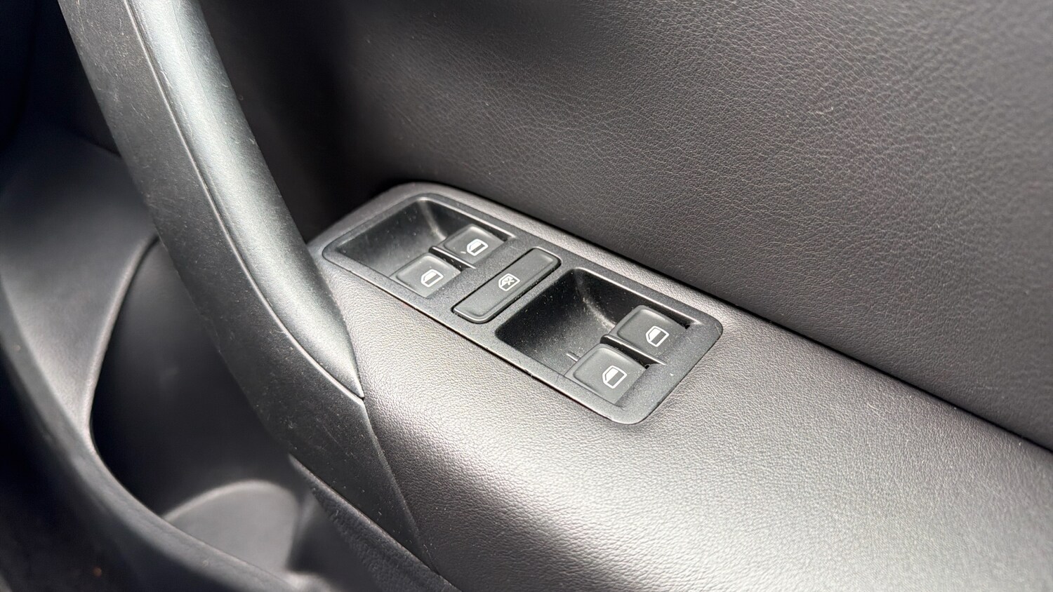 Used Volkswagen Polo 2014 for sale - 78212220: Photo 25