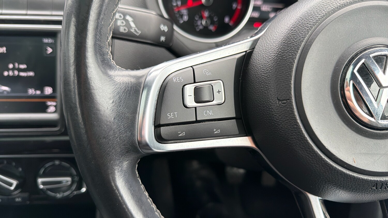 Used Volkswagen Polo 2014 for sale - 78212220: Photo 29