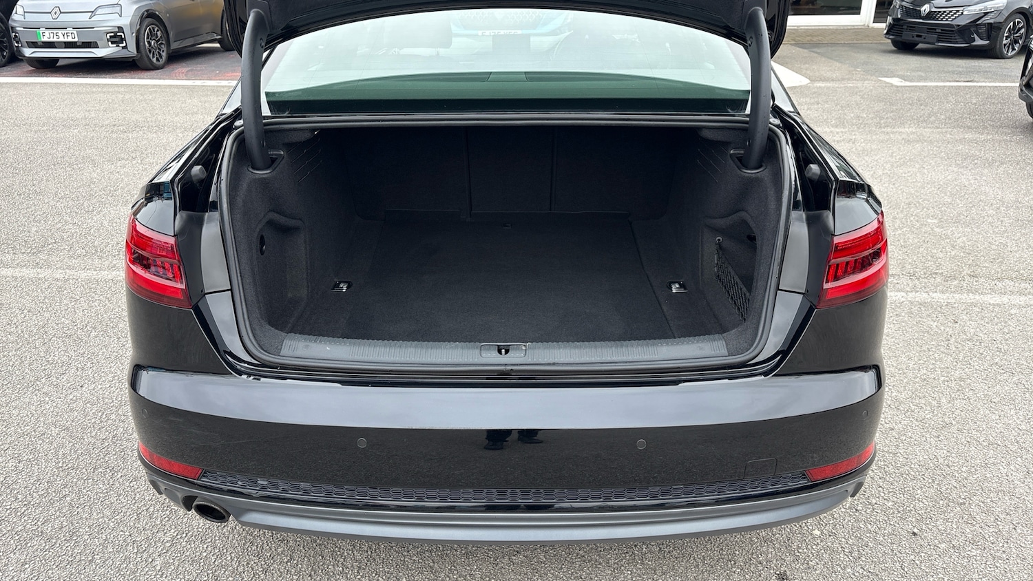 Used Audi A4 2018 for sale - 77873161: Photo 4