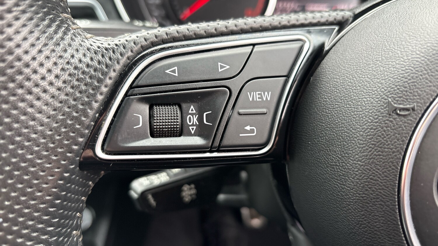 Used Audi A4 2018 for sale - 77873161: Photo 40