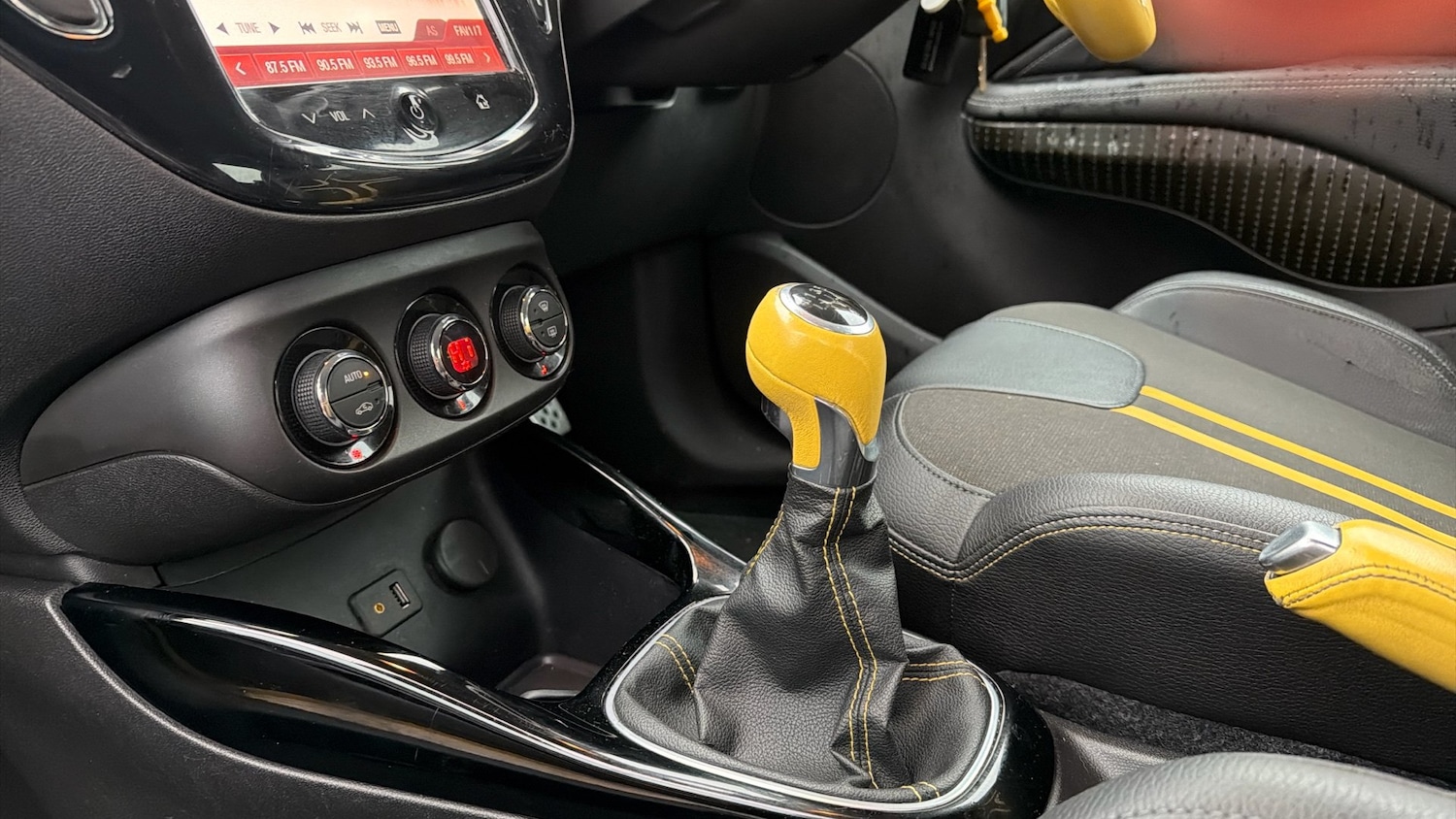 Used Vauxhall ADAM 2013 for sale - 77005807: Photo 13