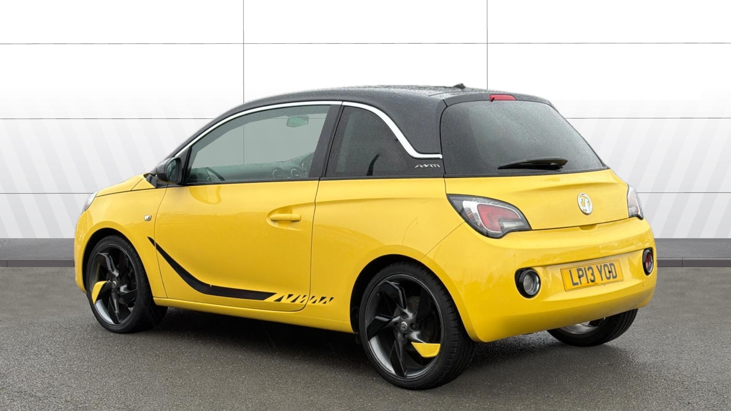 Used Vauxhall ADAM 2013 for sale - 77005807: Photo 2