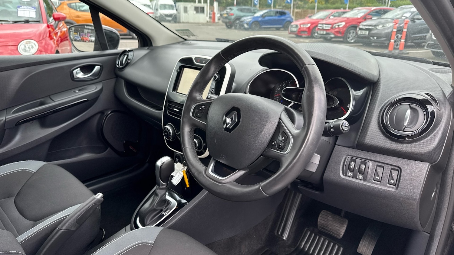 2016 Renault Clio 1.5 dCi 90 Dynamique S Nav 5dr Auto Diesel Hatchback Hatchback - Picture 11 of 24