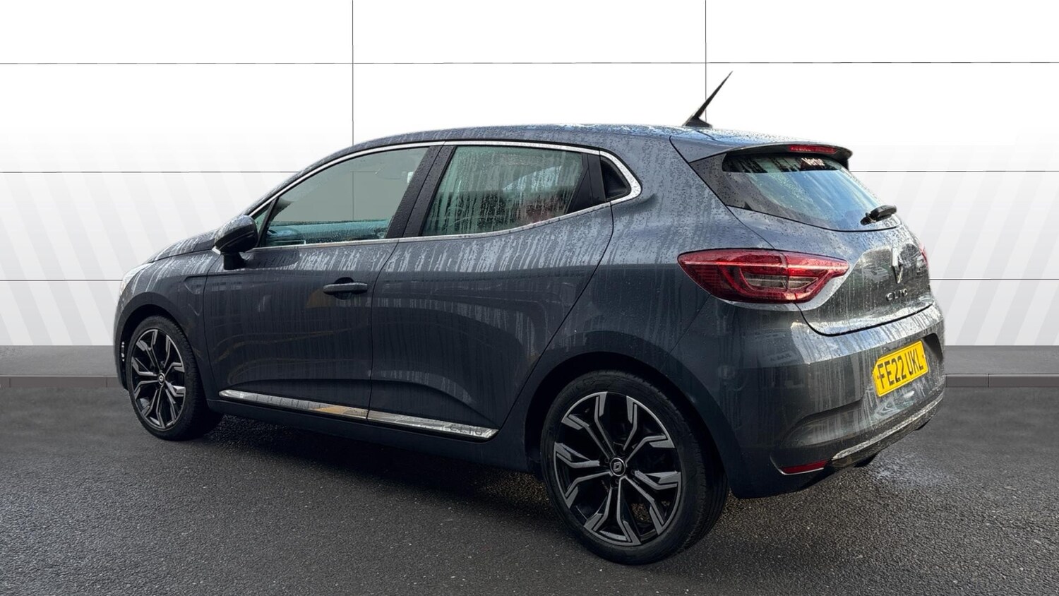 Used Renault Clio 2022 for sale - 76948871: Photo 2