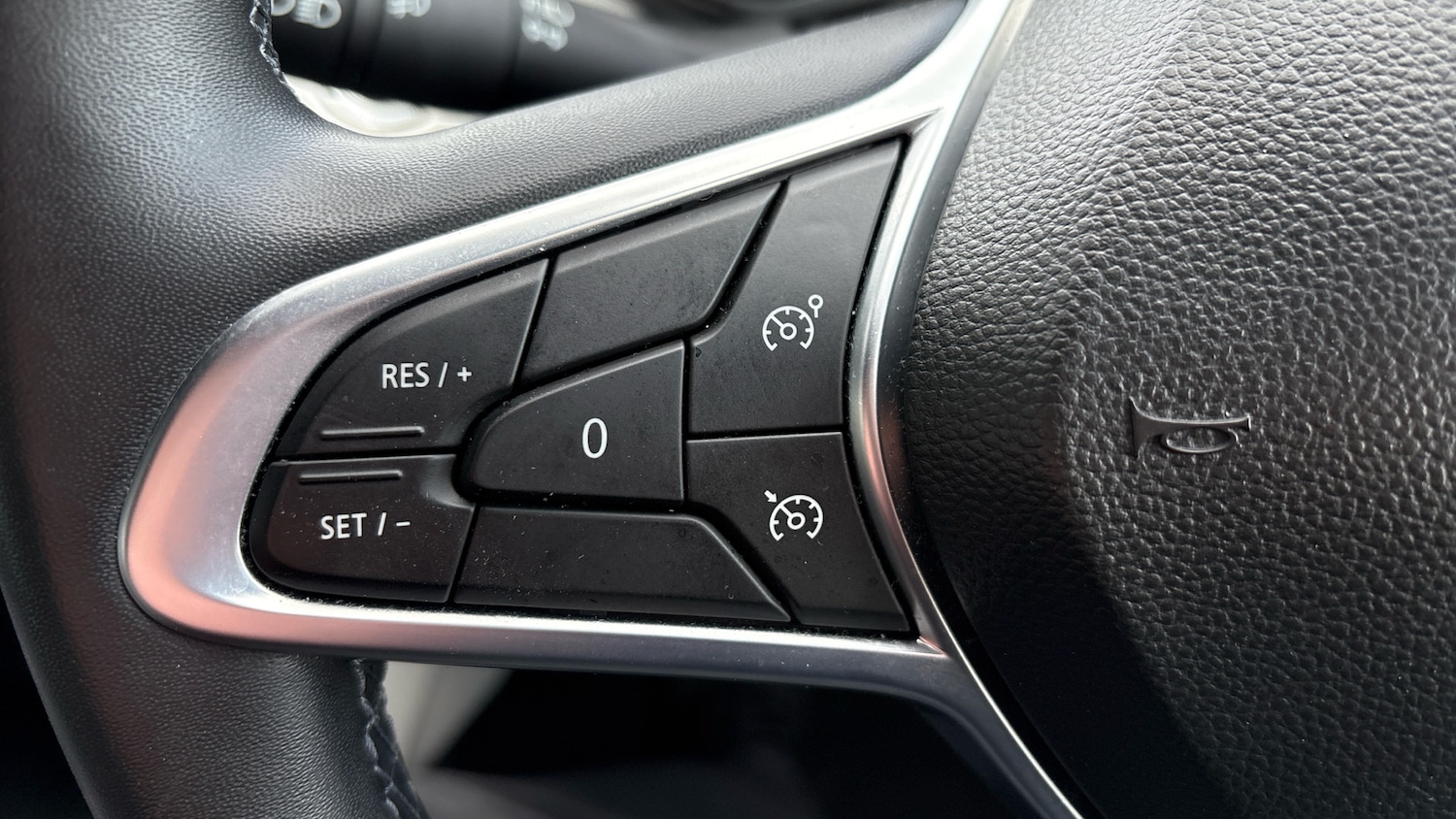 Used Renault Clio 2022 for sale - 76948871: Photo 23