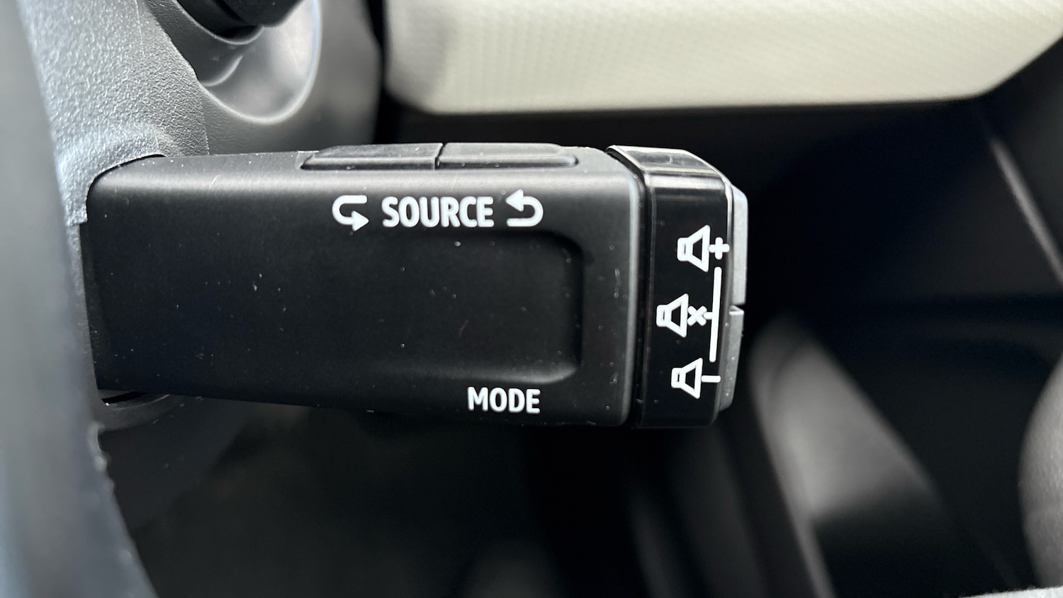 Used Renault Clio 2022 for sale - 76948871: Photo 39