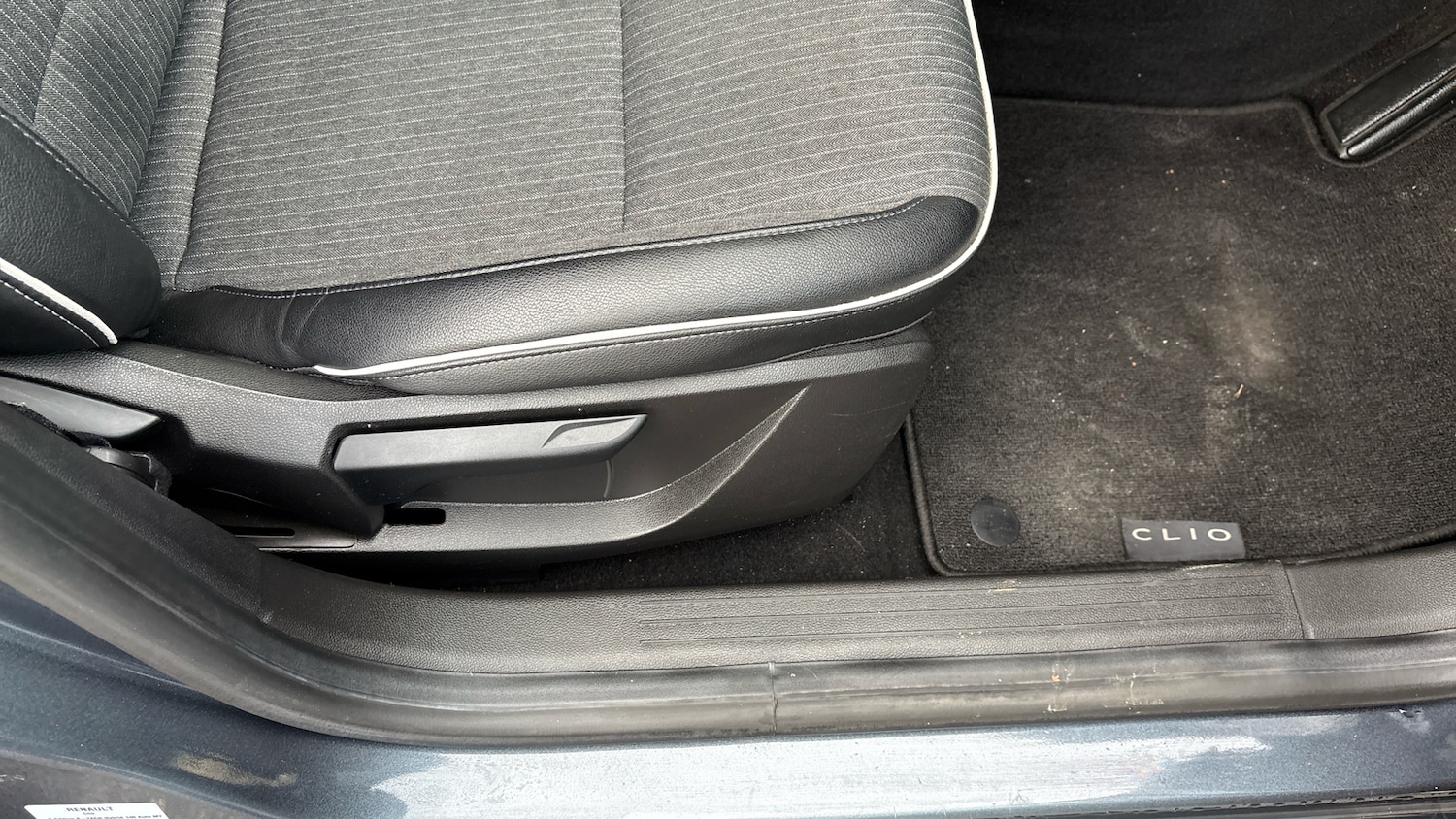 Used Renault Clio 2022 for sale - 76948871: Photo 43