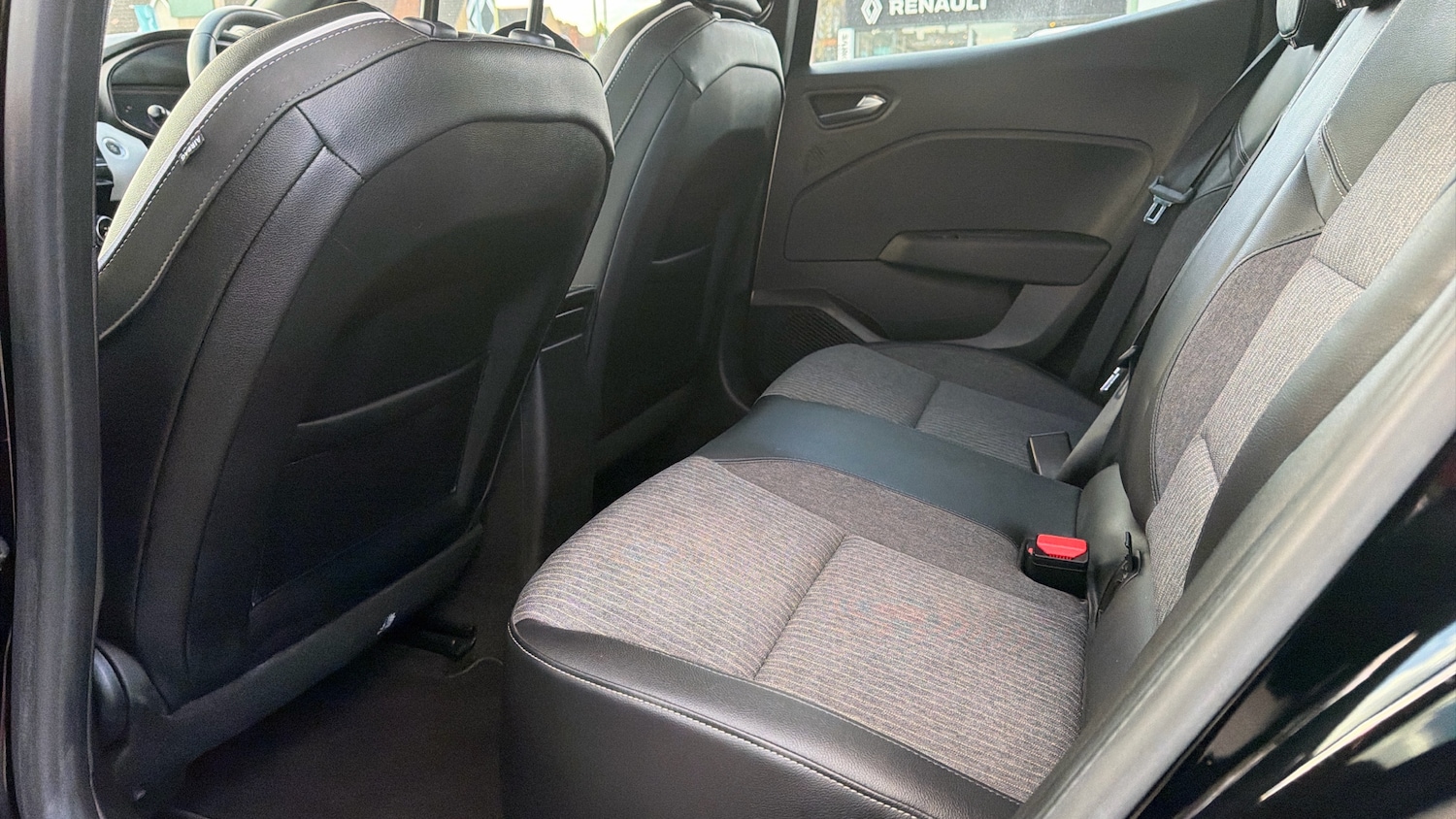 Used Renault Clio 2022 for sale - 78166085: Photo 16