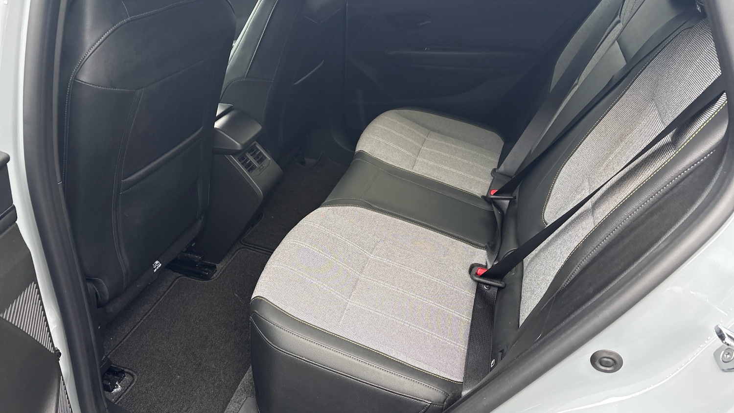 Used Renault Megane E Tech 2022 for sale - 76650981: Photo 16