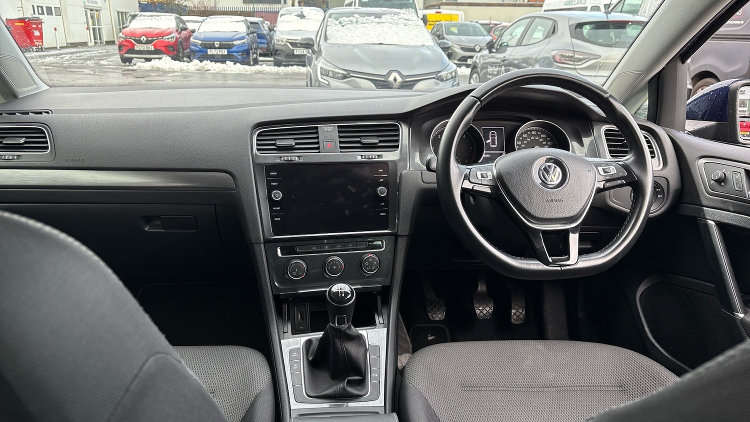 Used Volkswagen Golf 2019 for sale - 77138456: Photo 10