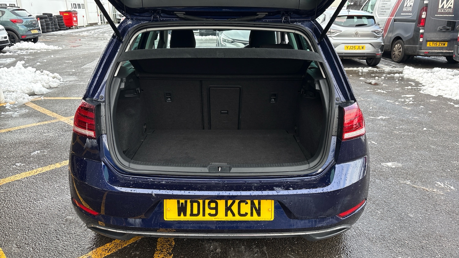 Used Volkswagen Golf 2019 for sale - 77138456: Photo 4