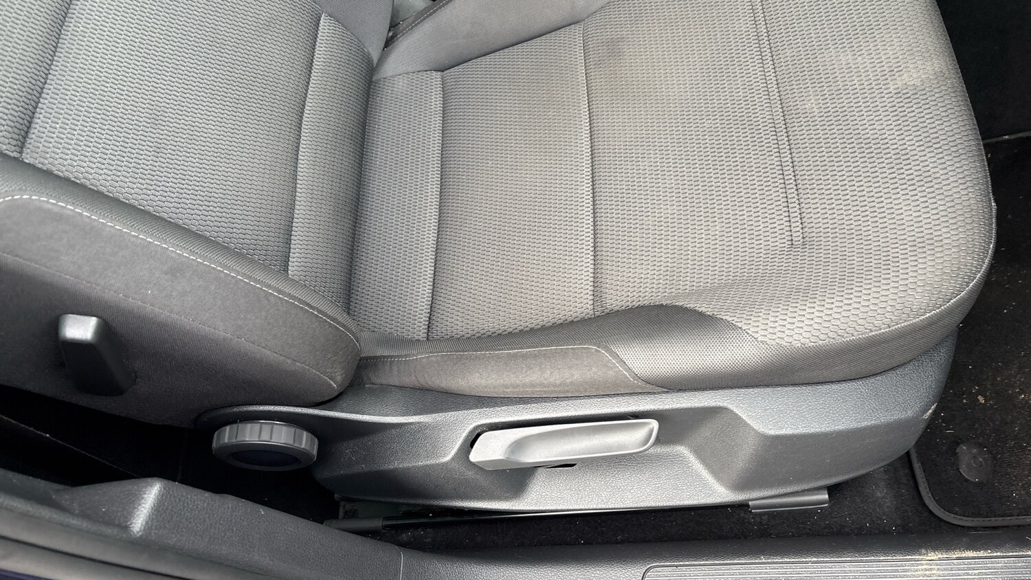 Used Volkswagen Golf 2019 for sale - 77138456: Photo 50