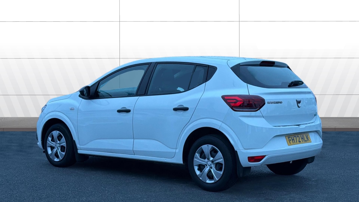 Used Dacia Sandero 2023 for sale - 76818780: Photo 2