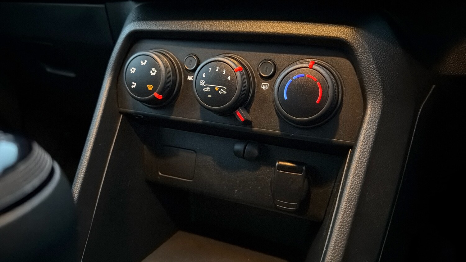 Used Dacia Sandero 2023 for sale - 76818780: Photo 27