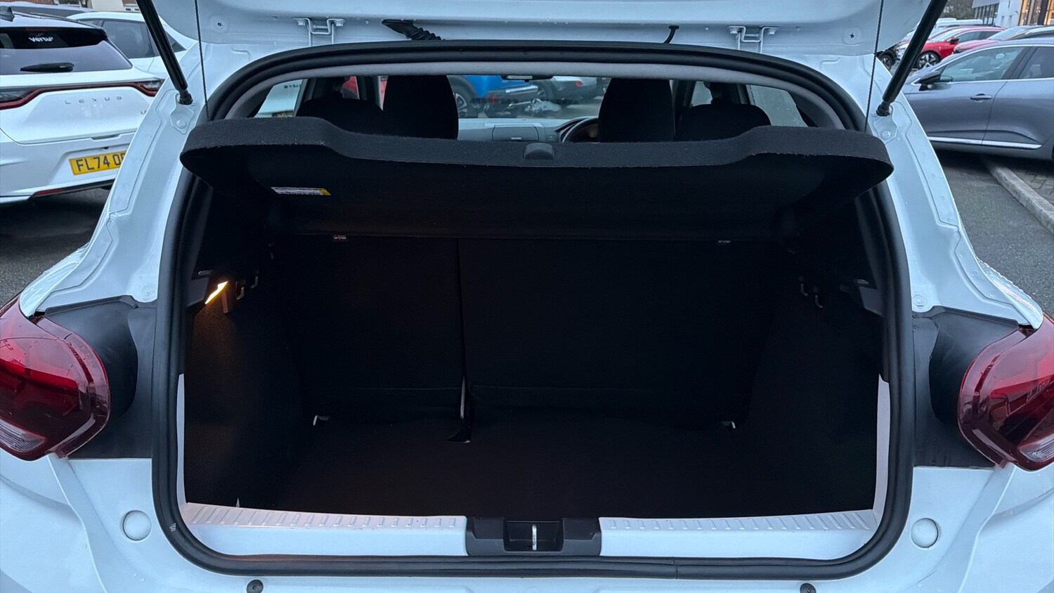 Used Dacia Sandero 2023 for sale - 76818780: Photo 4