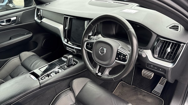Used Volvo V60 2020 for sale - 76265859: Photo 11
