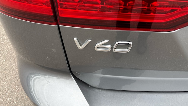 Used Volvo V60 2020 for sale - 76265859: Photo 39