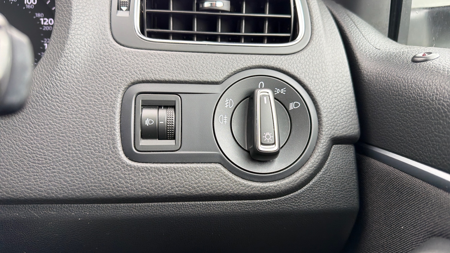 Used Volkswagen Polo 2016 for sale - 78105452: Photo 26