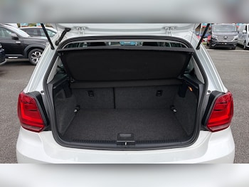 Used Volkswagen Polo 2016 for sale - 78105452: Photo