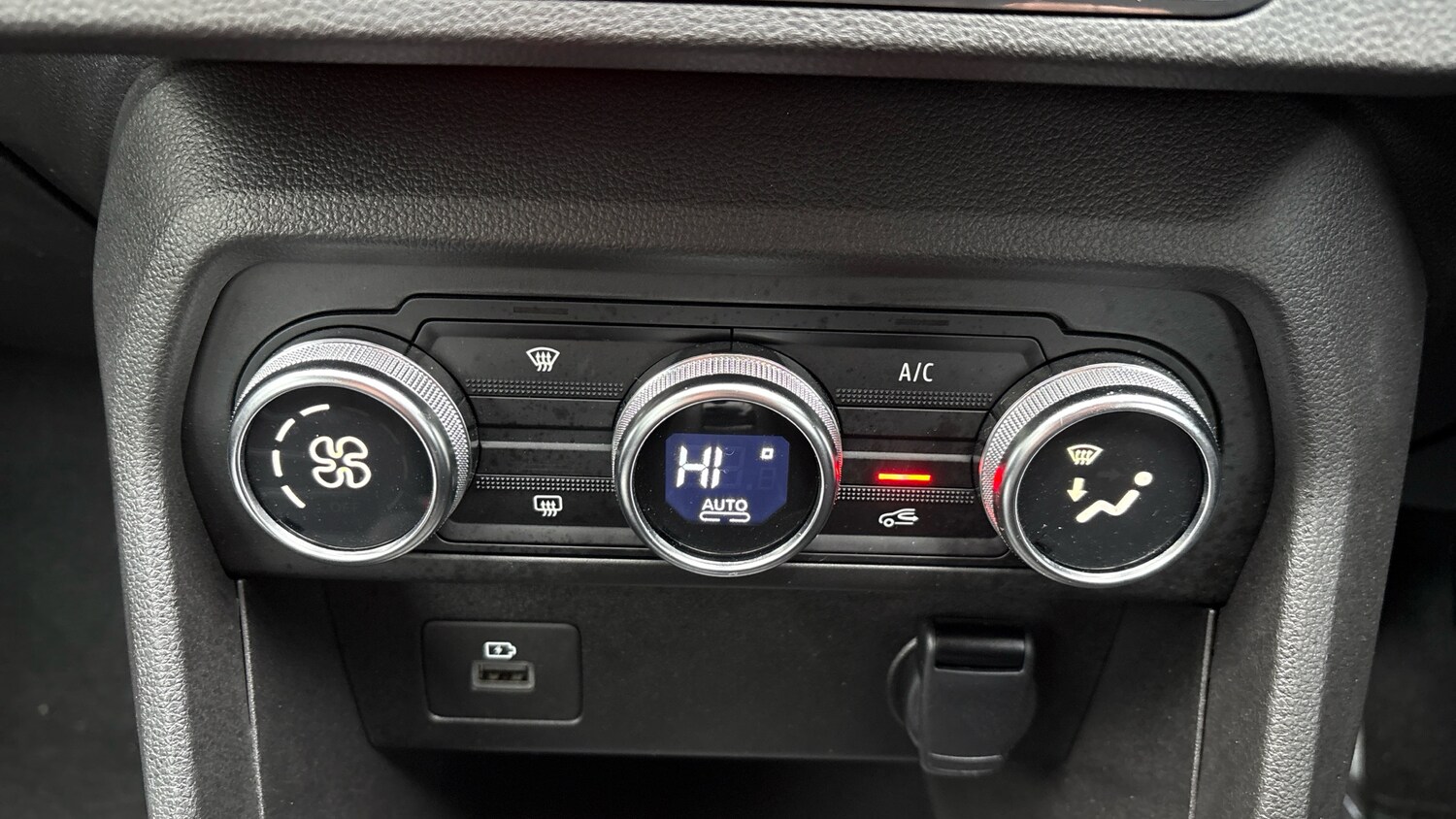 Used Dacia Sandero Stepway 2022 for sale - 77653511: Photo 28