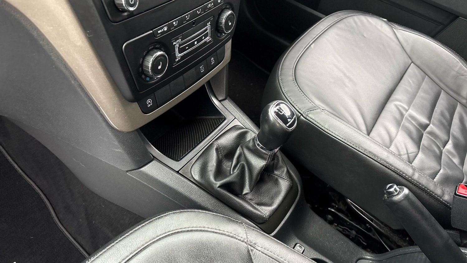 Used Skoda Yeti 2015 for sale - 77340244: Photo 13