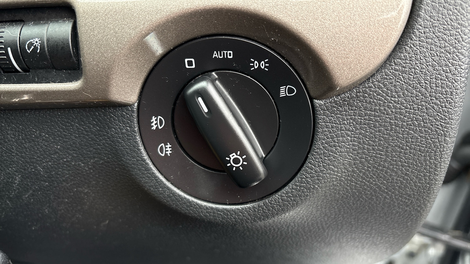 Used Skoda Yeti 2015 for sale - 77340244: Photo 44