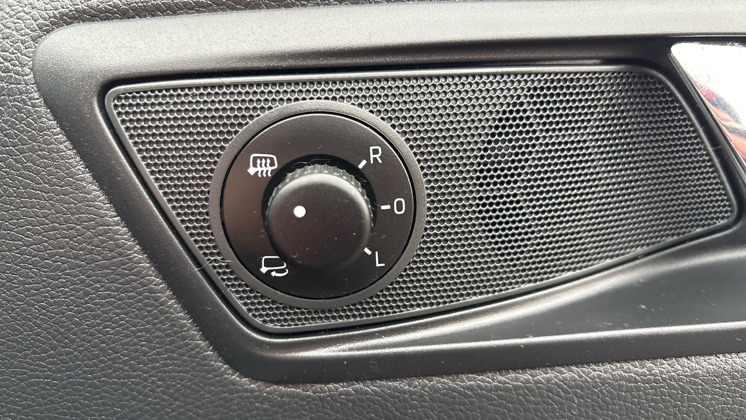 Used Skoda Yeti 2015 for sale - 77340244: Photo 46