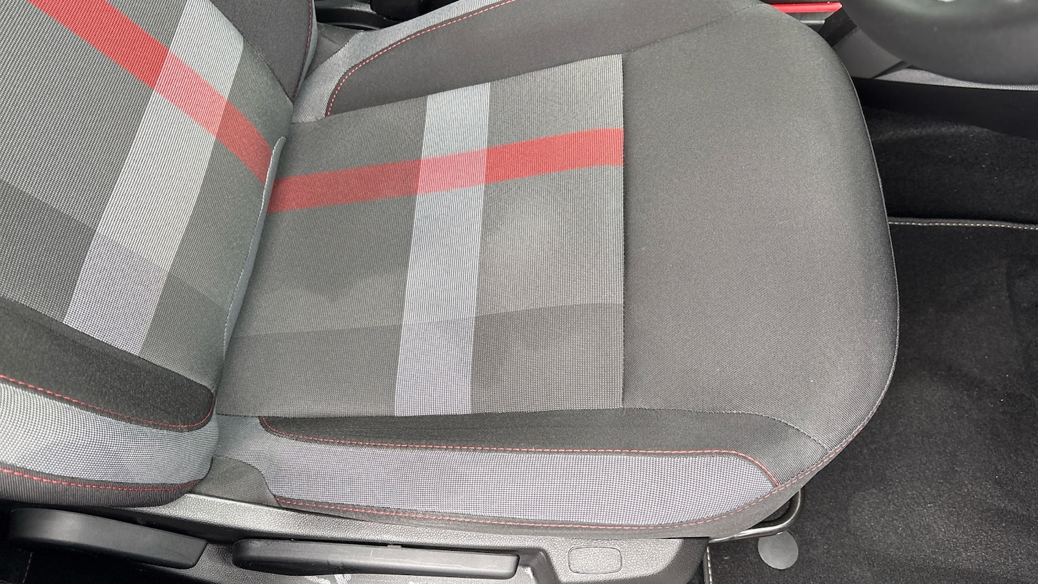 Used Dacia Duster 2020 for sale - 77420958: Photo 52