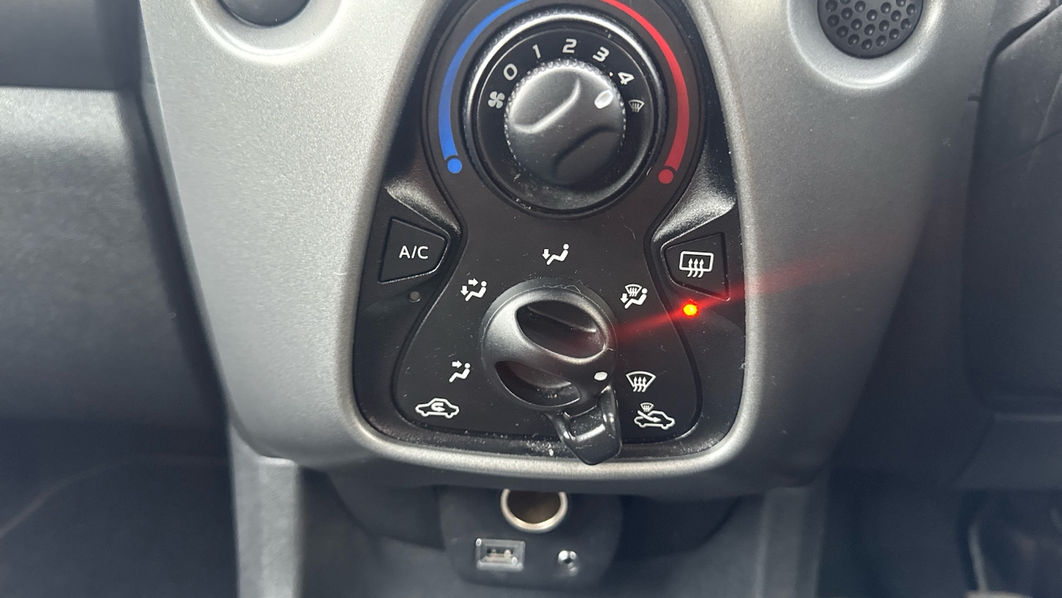 Used Toyota AYGO 2021 for sale - 77735502: Photo 26