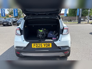 Used Renault Captur 2025 for sale - 75567306: Photo