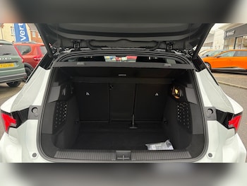 Used Renault Scenic E-Tech 2025 for sale - 76945795: Photo