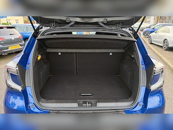 Used Renault Captur 2024 for sale - 77197999: Photo