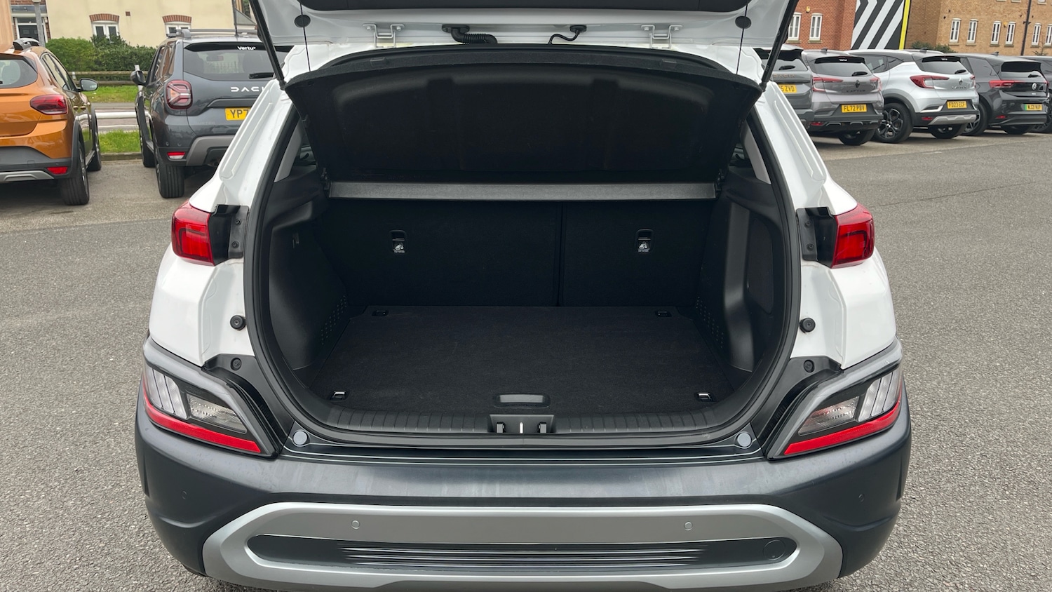 Used Hyundai KONA 2021 for sale - 78039122: Photo 4