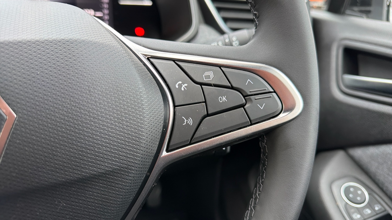 Used Renault Clio 2024 for sale - 77086446: Photo 23