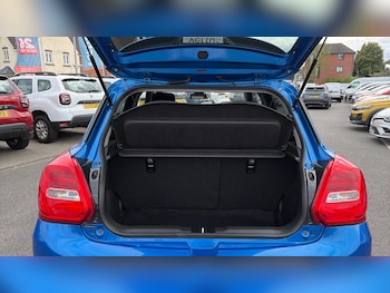 Used Suzuki Swift 2022 for sale - 79057666: Photo