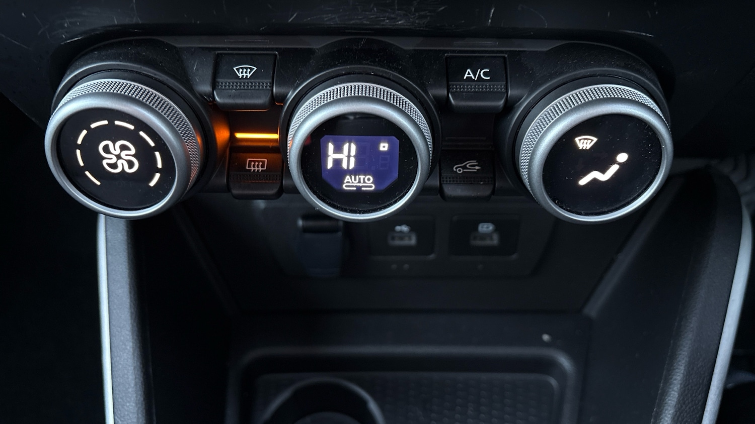 Used Dacia Duster 2023 for sale - 76882328: Photo 31